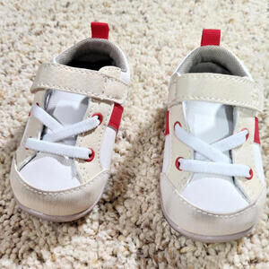 NEW See Kai Run Red and White Sneakers Size 5 - C25